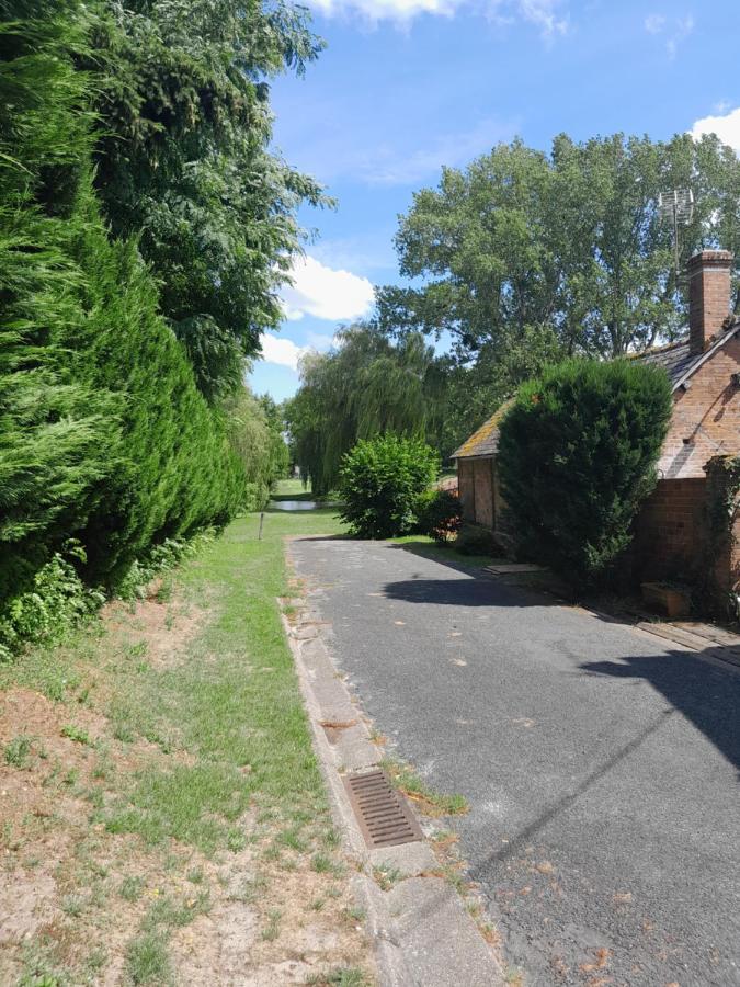 Chez Santia Villa Brinon-sur-Sauldre Luaran gambar